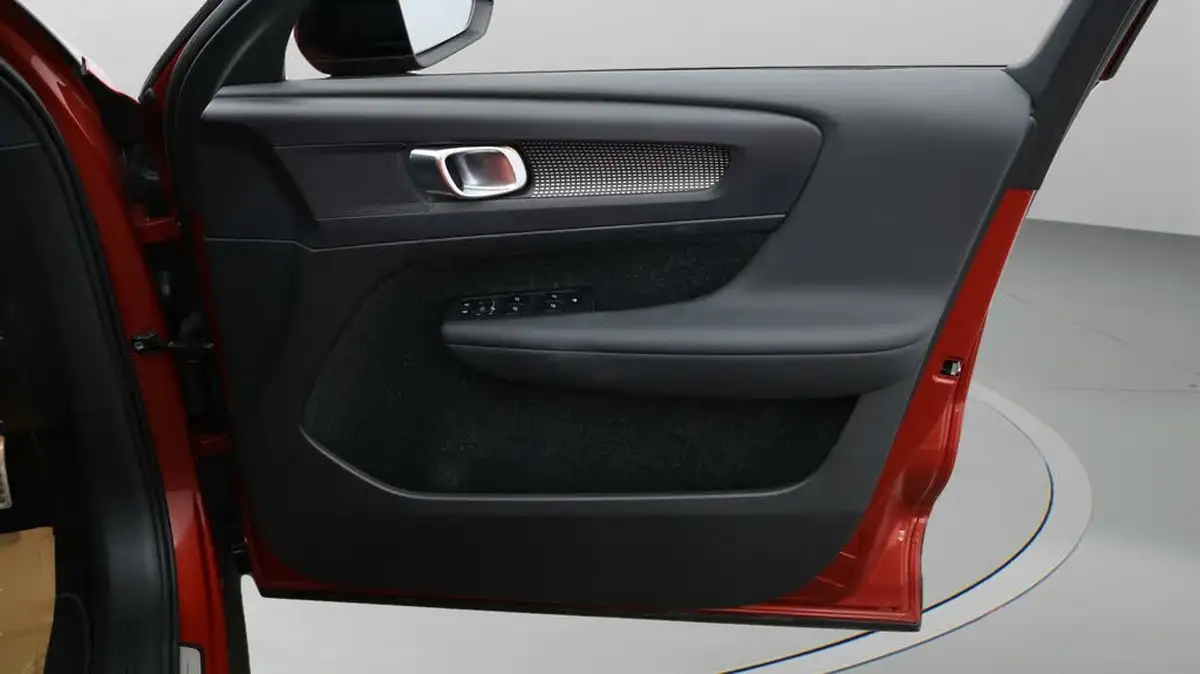 2020-volvo-xc40-15-t5-r-design-plug-in-hybrid-big-14