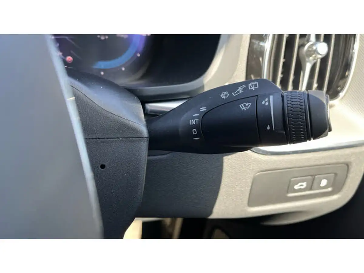 2024-volvo-xc60-20-b5-plus-big-24