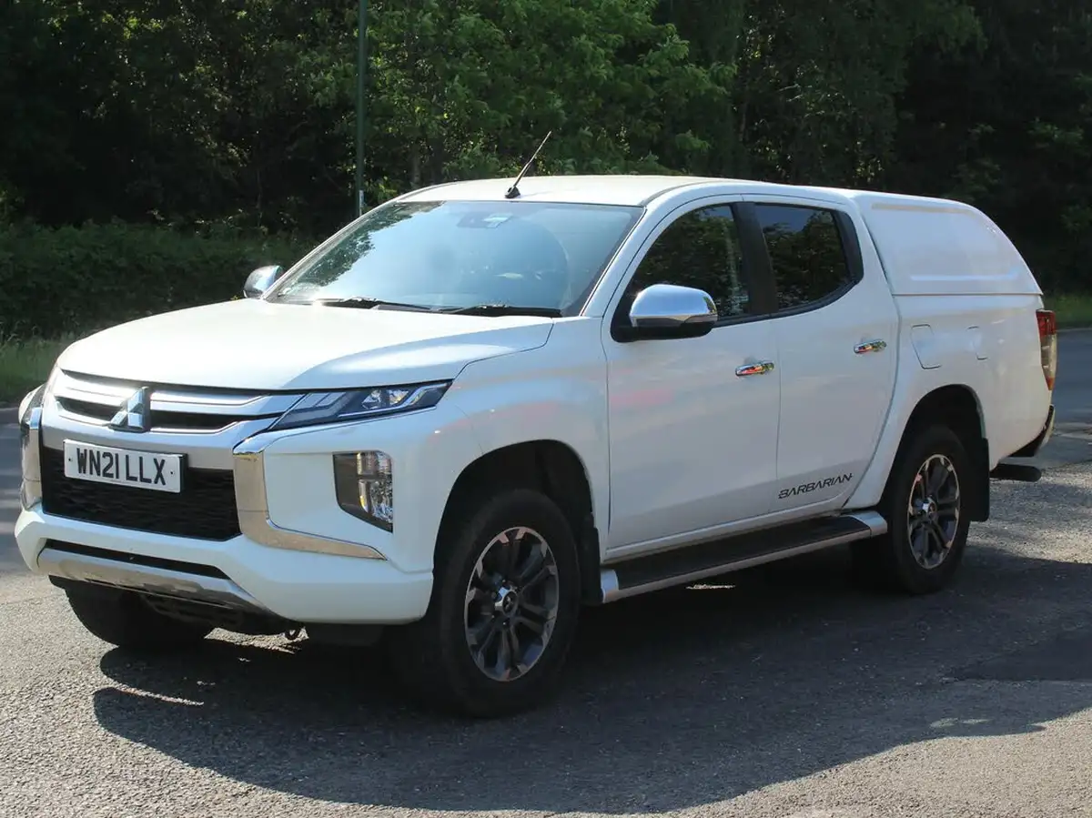 2021-mitsubishi-l200-22di-d-barbarian-big-0