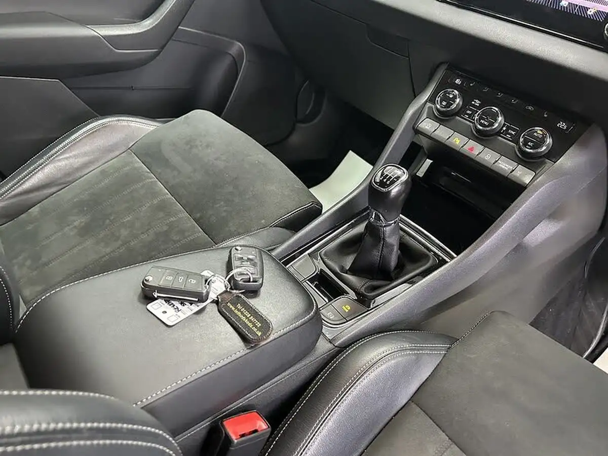 2018-skoda-karoq-16tdi-se-l-scr-1596cc-big-13