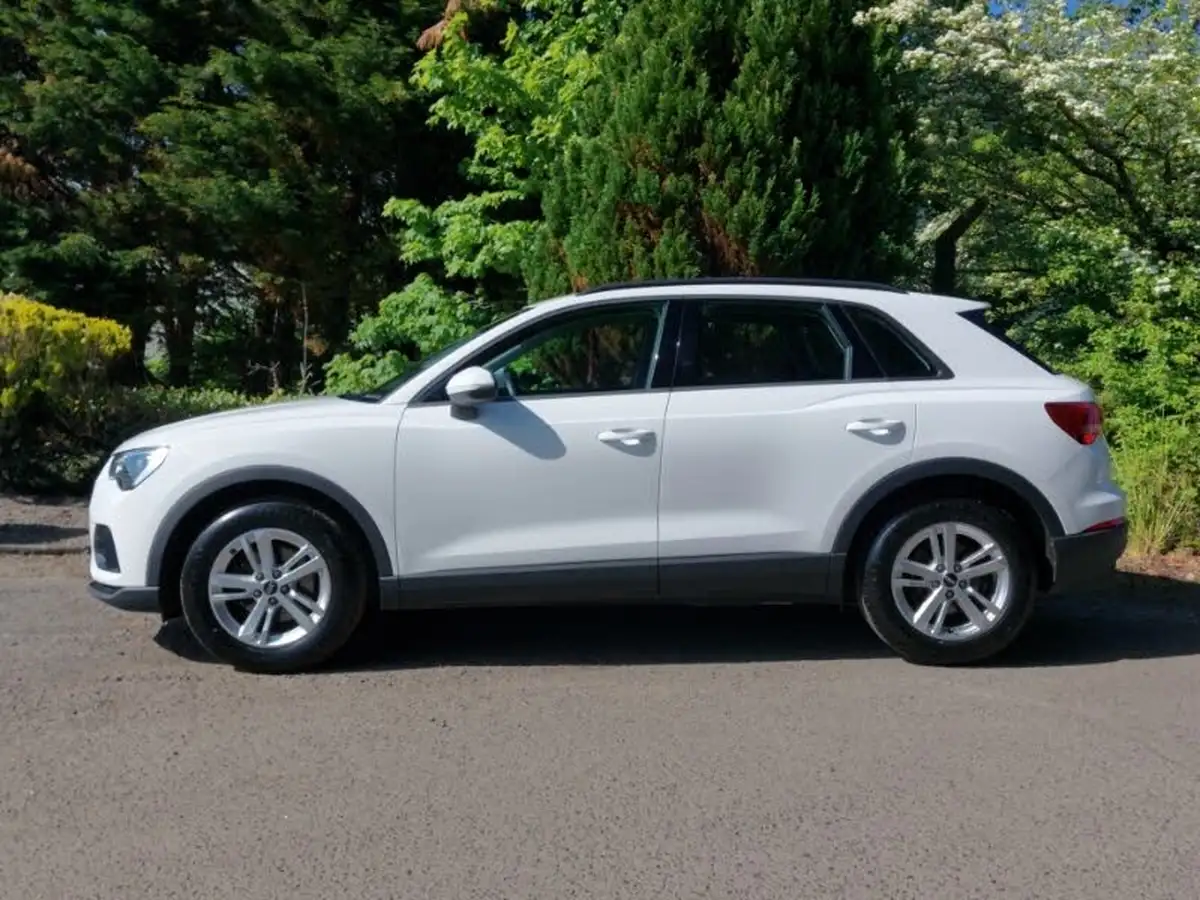 2022-audi-q3-15-35-tfsi-technik-cod-s-tronic-big-3