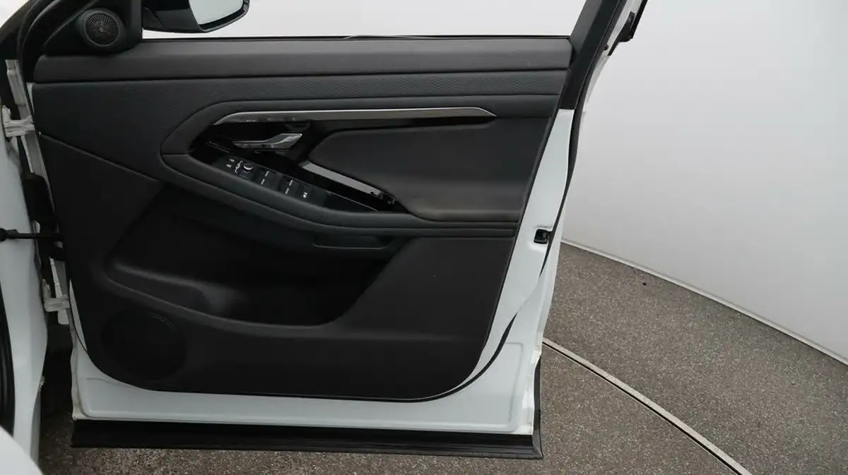 2021-land-rover-range-rover-evoque-20-d165-big-15