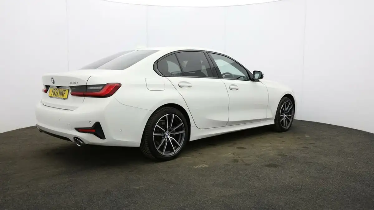 2021-bmw-3-series-20-318i-sport-saloon-4d-big-50