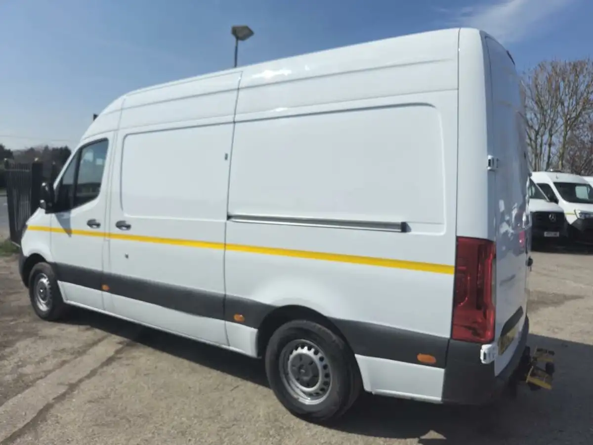 2022-mercedes-benz-sprinter-20cdi-315-l3h2-progressive-150pseu6d-panel-eco-gear-360-big-5