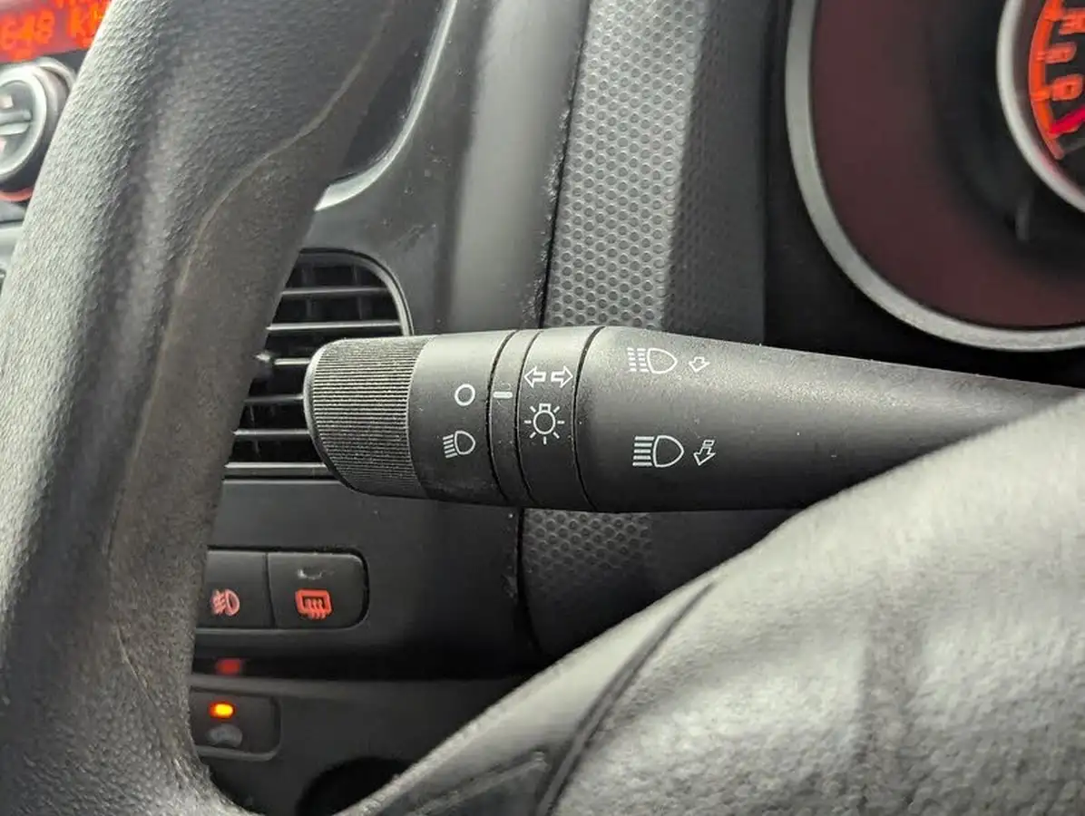 2021-fiat-doblo-cargo-16td-l2h1-maxi-tecnico-120bhpeu6dt-panel-van-big-21