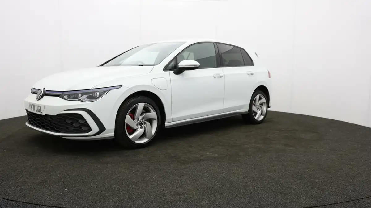 2021-volkswagen-golf-14-tsi-gte-big-2