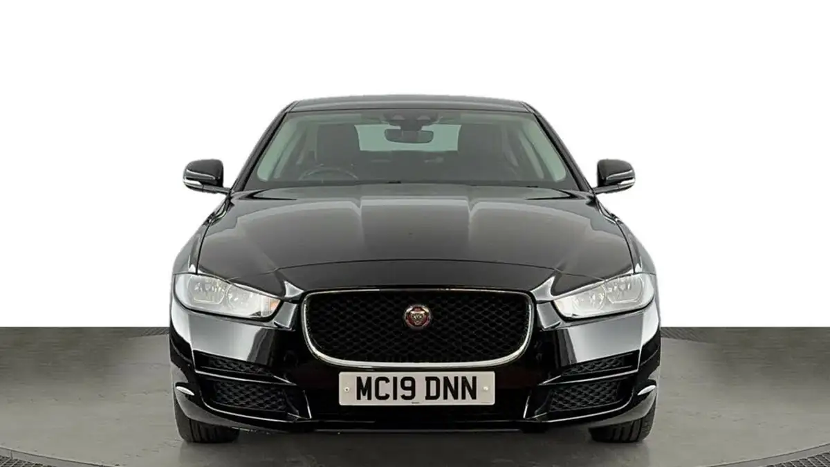 2019-jaguar-xe-20d-prestige-180ps-auto-big-7