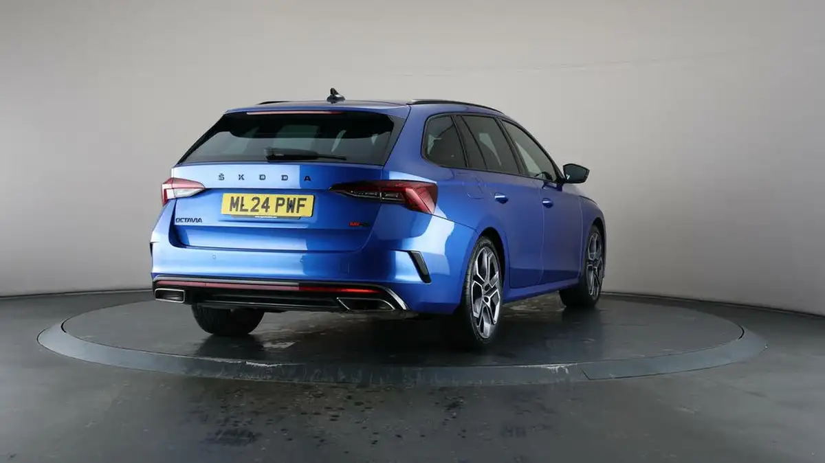 2024-skoda-octavia-20-tsi-vrs-245ps-estate-dsg-big-64