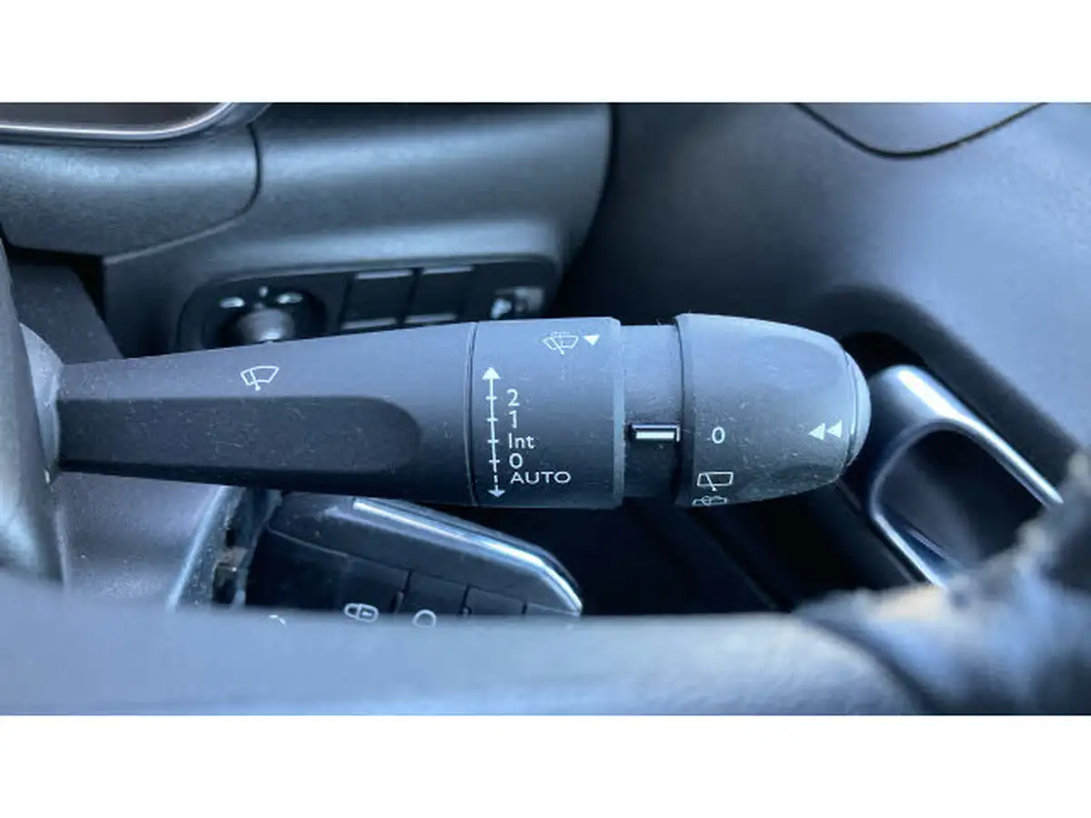2022-citroen-c3-12-puretech-saint-james-83ps-big-22