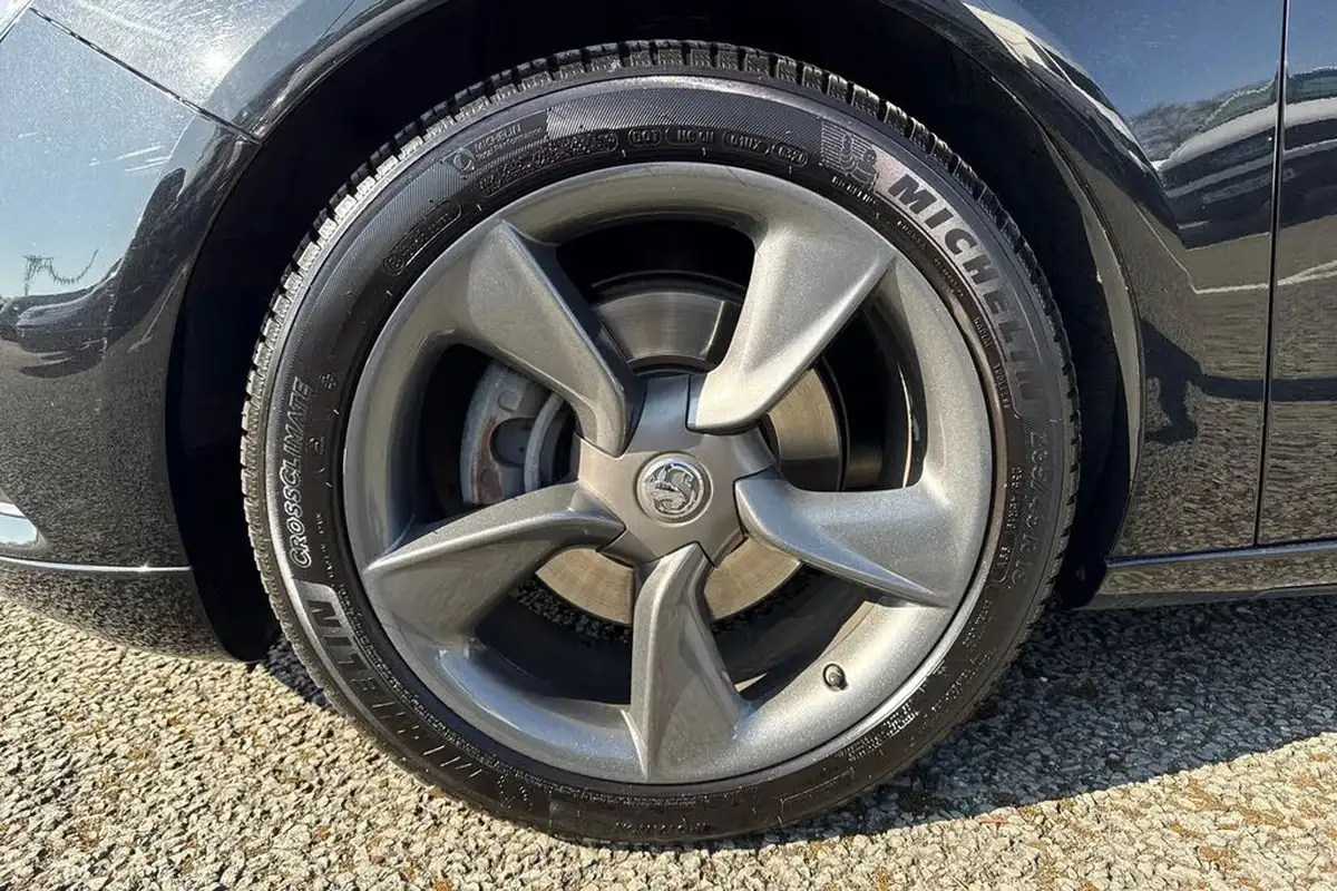 2017-vauxhall-gtc-14i-sri-turbo-140ps-big-10