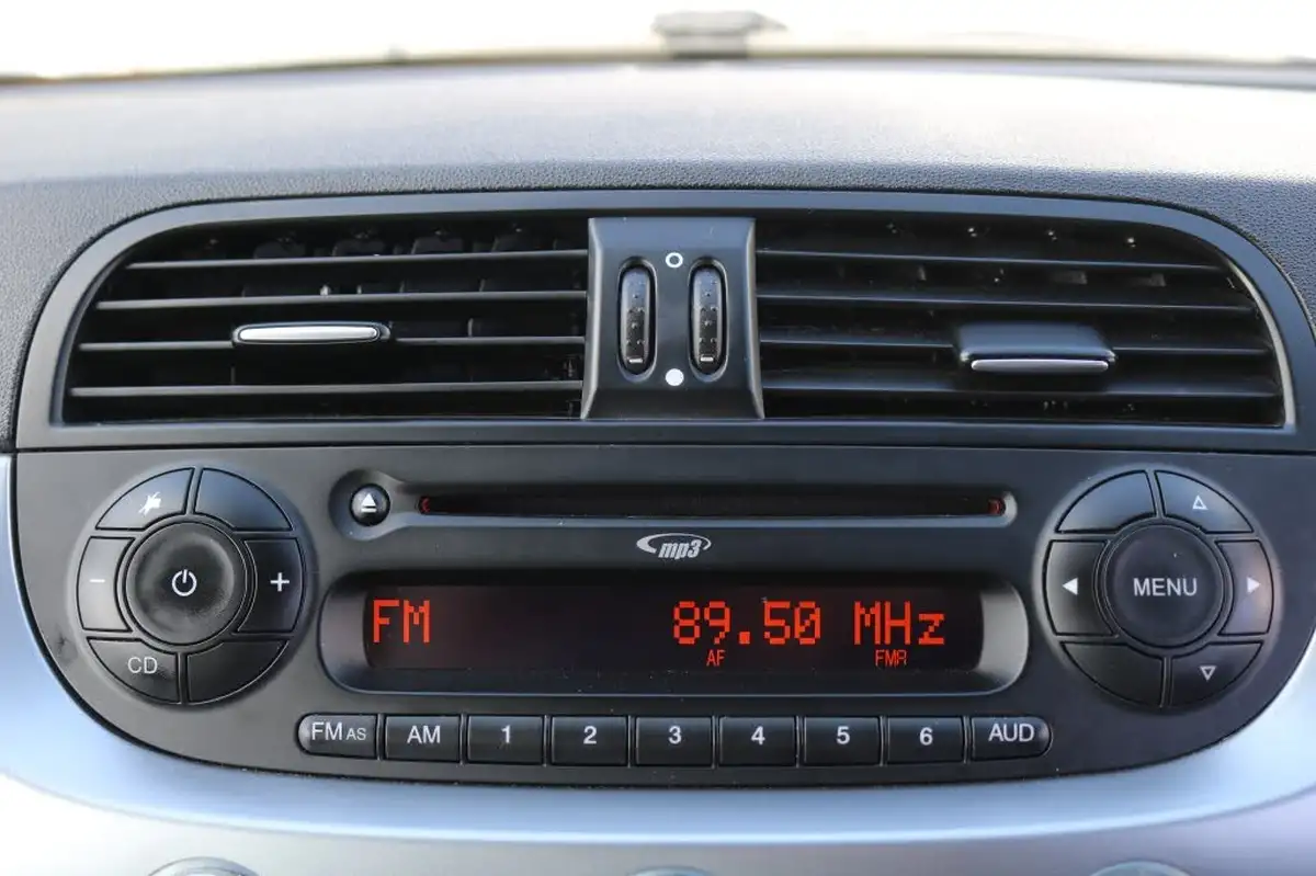 2015-fiat-500-12-s-big-8