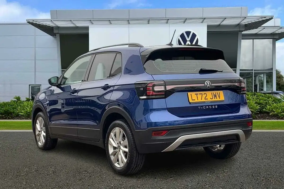 2022-volkswagen-t-cross-10-tsi-se-110ps-dsg-big-2