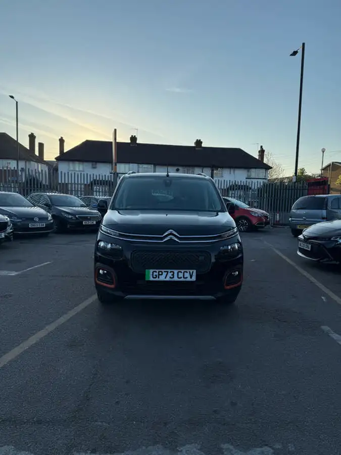 2024-citroen-berlingo-e-flair-xtr-xl-size-big-1