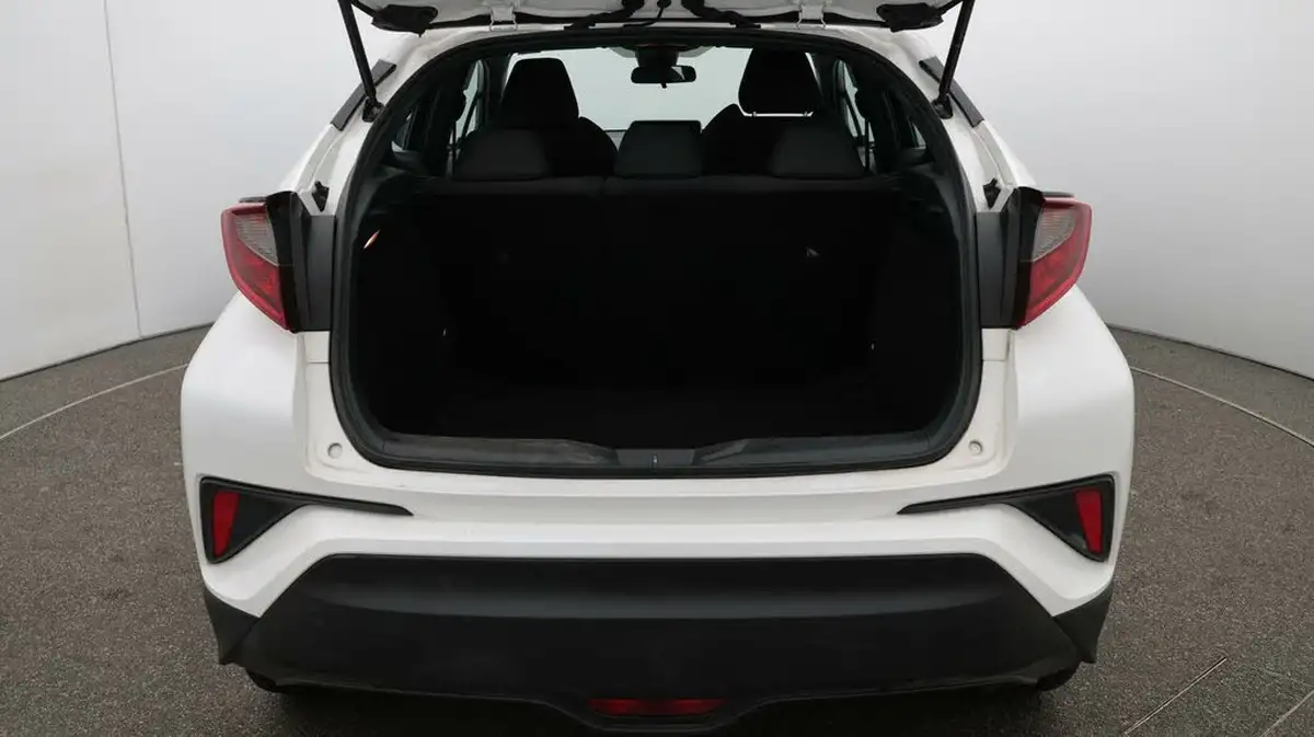 2021-toyota-c-hr-18-vvt-i-icon-big-17