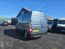 2018-renault-master-small-8