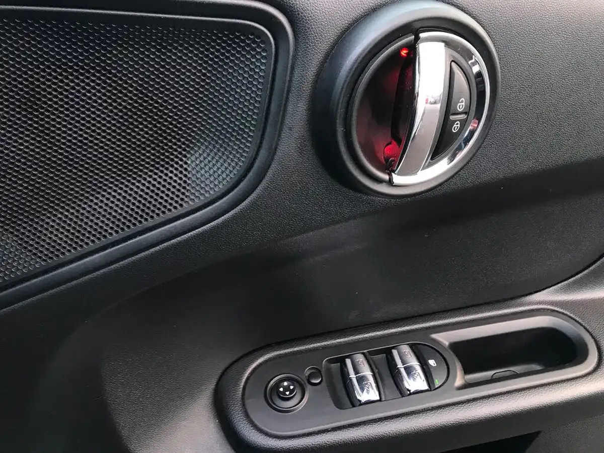 2021-mini-countryman-15-cooper-classic-all4-auto-big-28