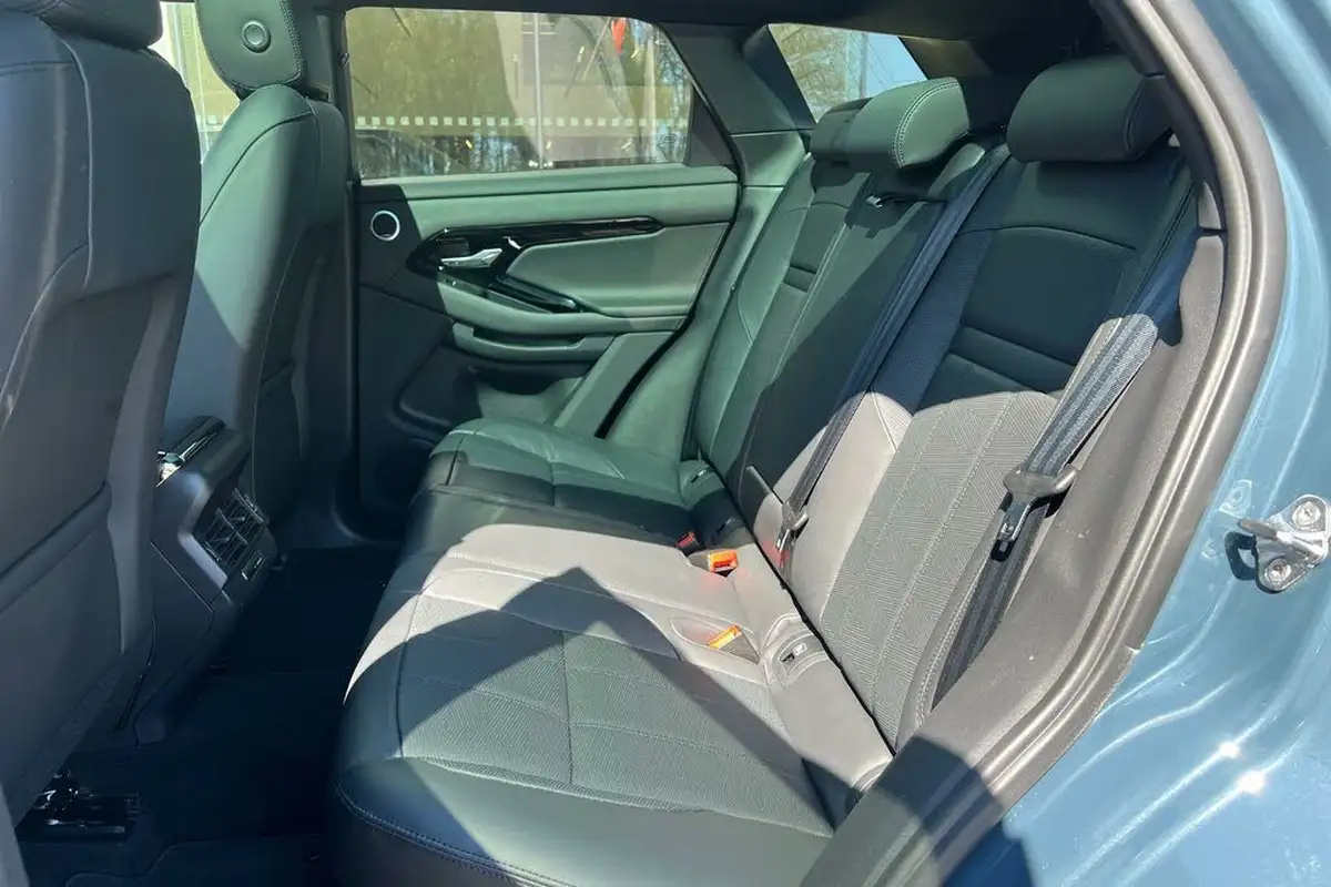 2024-land-rover-range-rover-evoque-20-d200-dynamic-hse-big-40