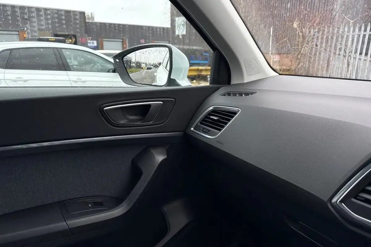 2024-seat-ateca-15-ecotsi-se-technology-dsg-big-31