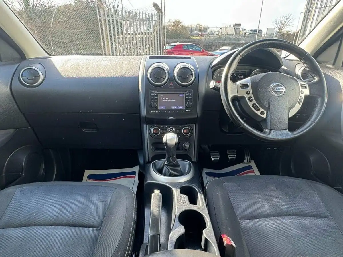 2012-nissan-qashqai-16-n-tec-big-20