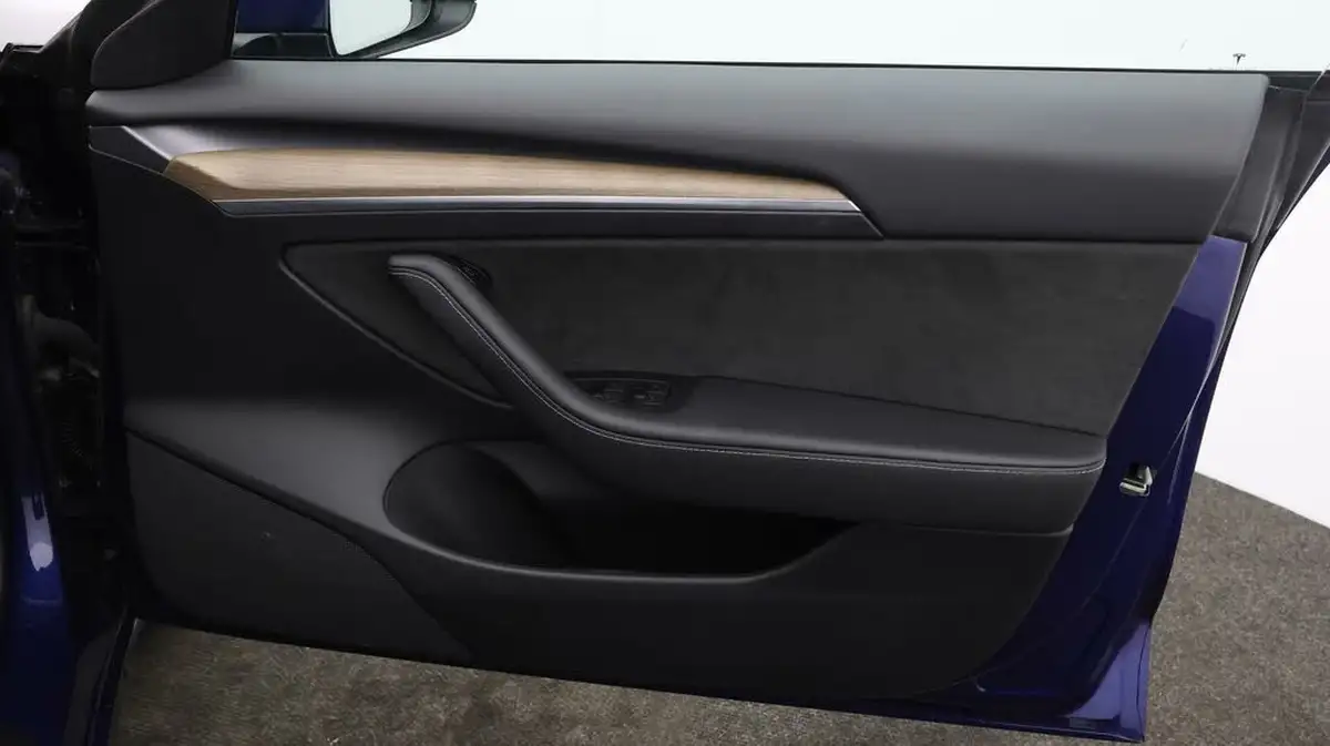 2021-tesla-model-3-e-standard-plus-big-14