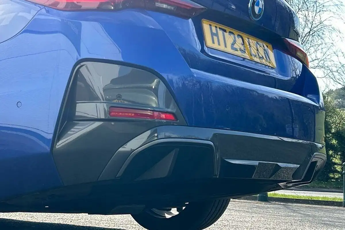 2023-bmw-i4-e-edrive40-m-sport-big-55