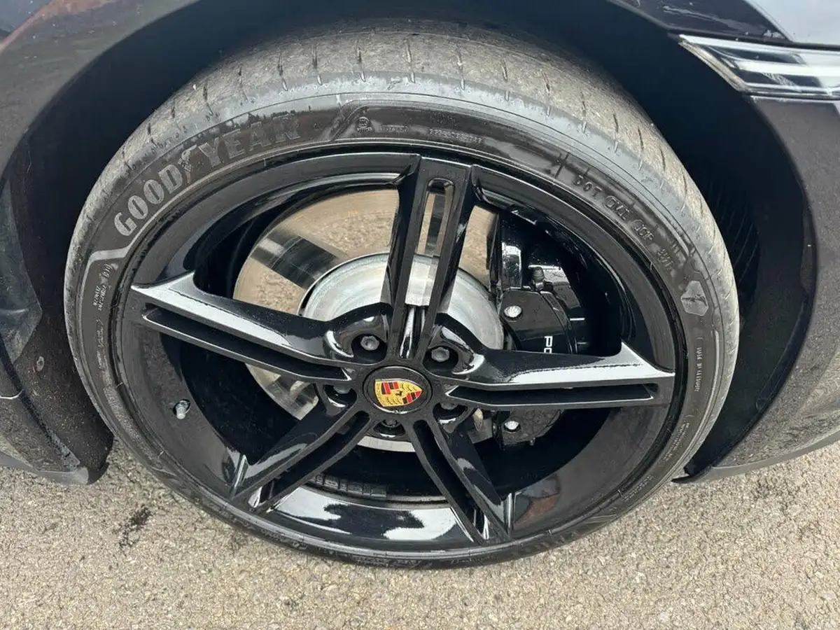 2021-porsche-taycan-e-4s-571ps-performance-battery-plus-big-9
