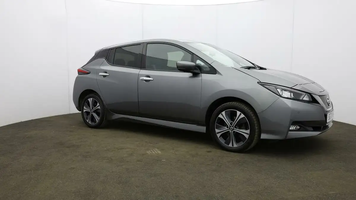 2021-nissan-leaf-e-e-tekna-big-41