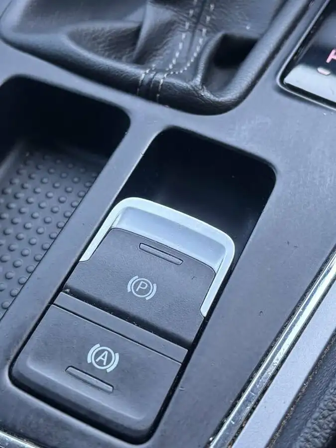 2019-seat-leon-20-tsi-xcellence-lux-estate-big-23