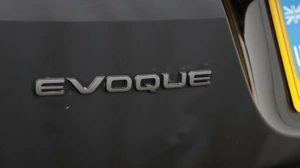 2021-land-rover-range-rover-evoque-20-p250-r-dynamic-hse-big-21