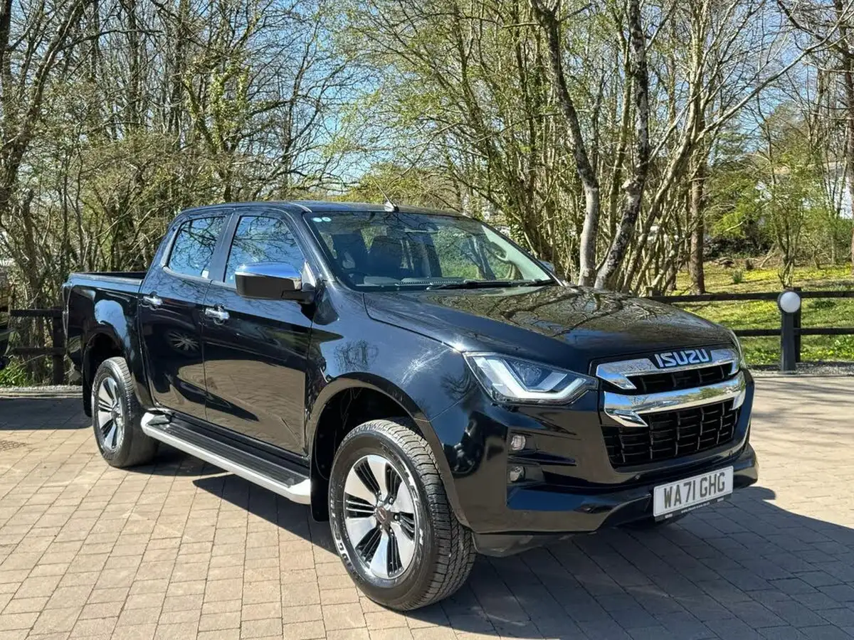 2021-isuzu-d-max-19td-dl40-big-0
