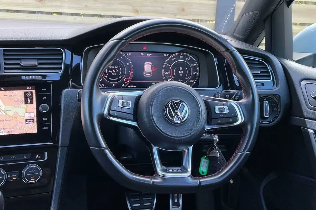2019-volkswagen-golf-20-tsi-gti-performance-ss-5d-big-33