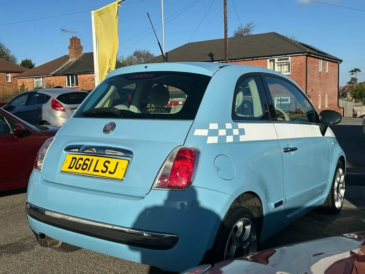 2011-fiat-500-12-lounge-big-5