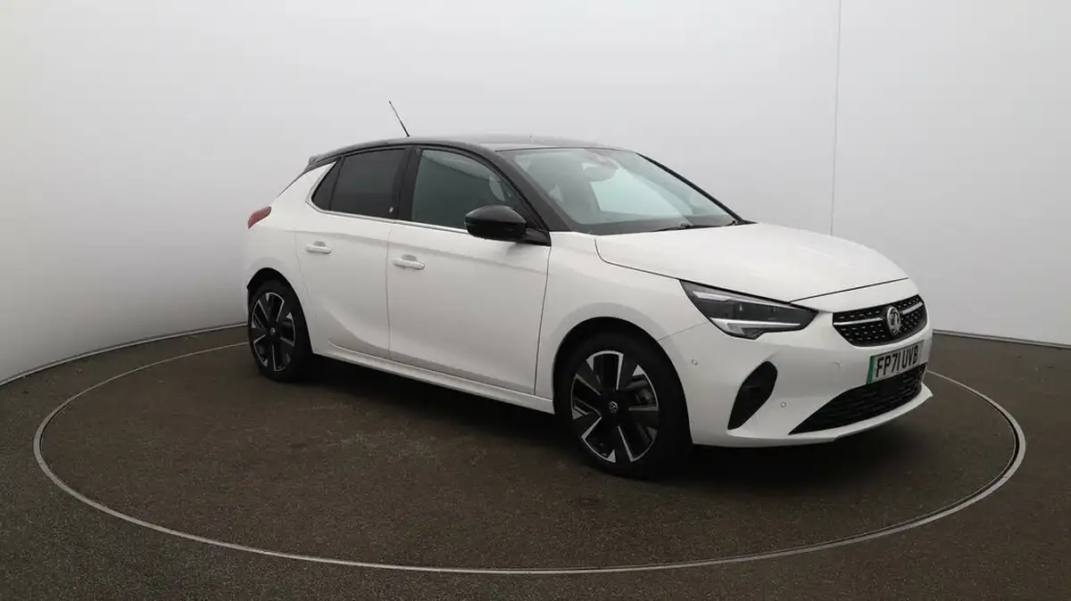 2022-vauxhall-corsa-e-elite-premium-big-1