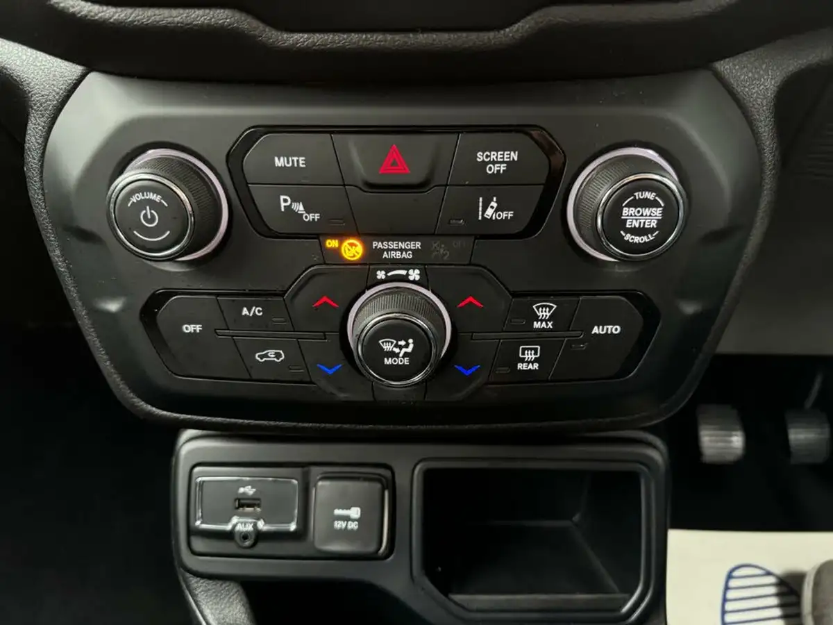 2018-jeep-renegade-10-gse-limited-big-20