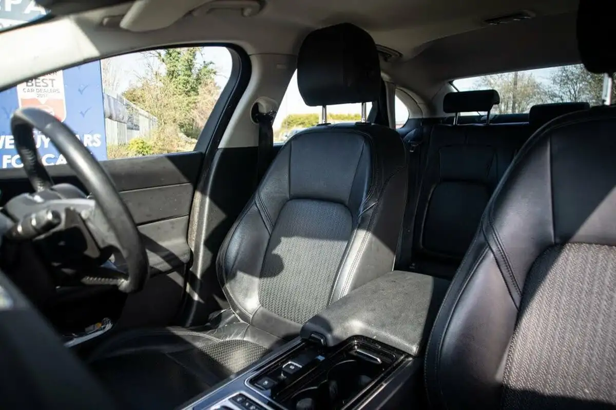 2018-jaguar-xf-20i-prestige-200ps-saloon-4d-1999cc-big-1