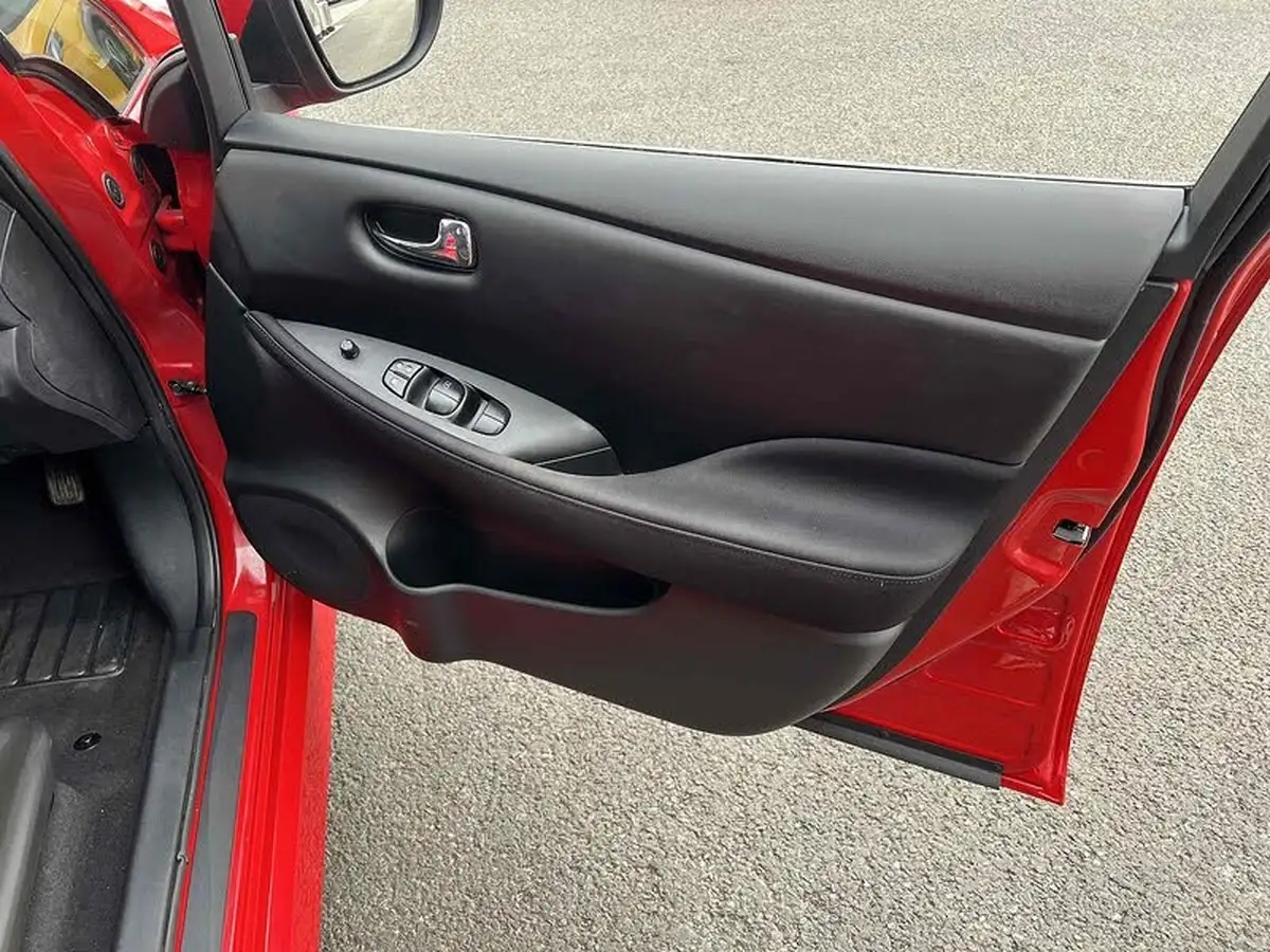 2021-nissan-leaf-e-acenta-big-17
