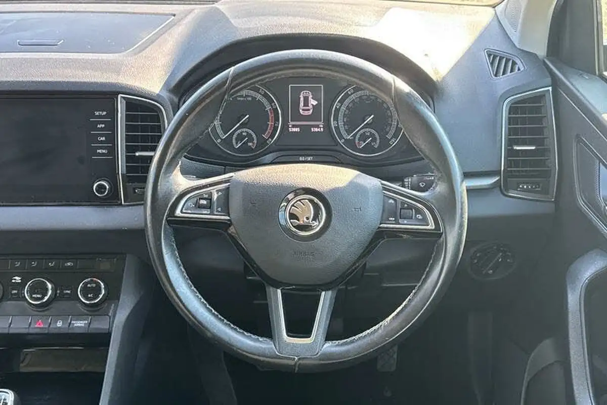 2019-skoda-karoq-10-tsi-se-big-11