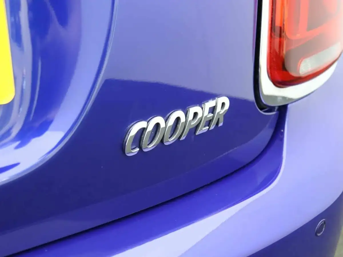 2019-mini-cooper-15-cooper-exclusive-134bhp-hatchback-3d-big-41