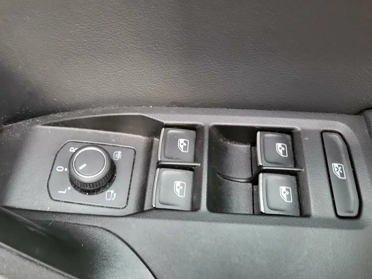 2021-seat-leon-15-tsi-evo-fr-130ps-hatchback-big-31