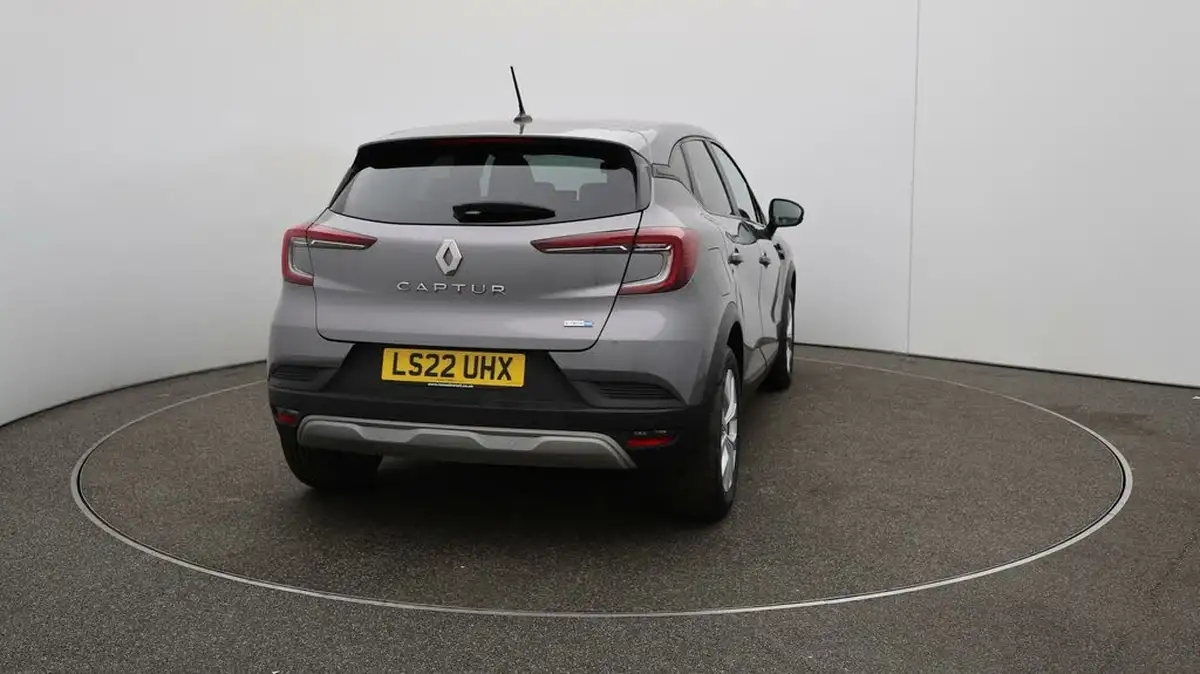 2022-renault-captur-16-iconic-edition-big-47