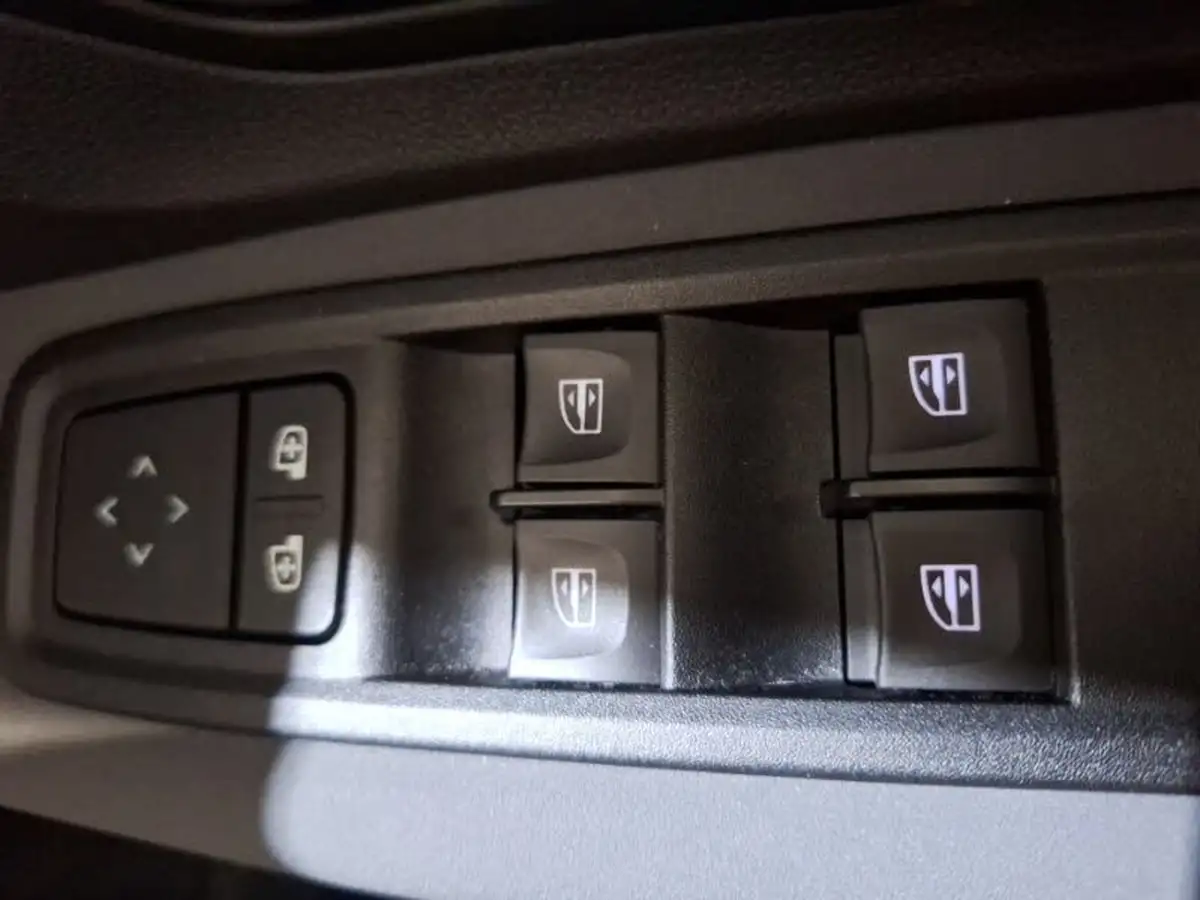 2024-dacia-jogger-16-tce-extreme-big-13