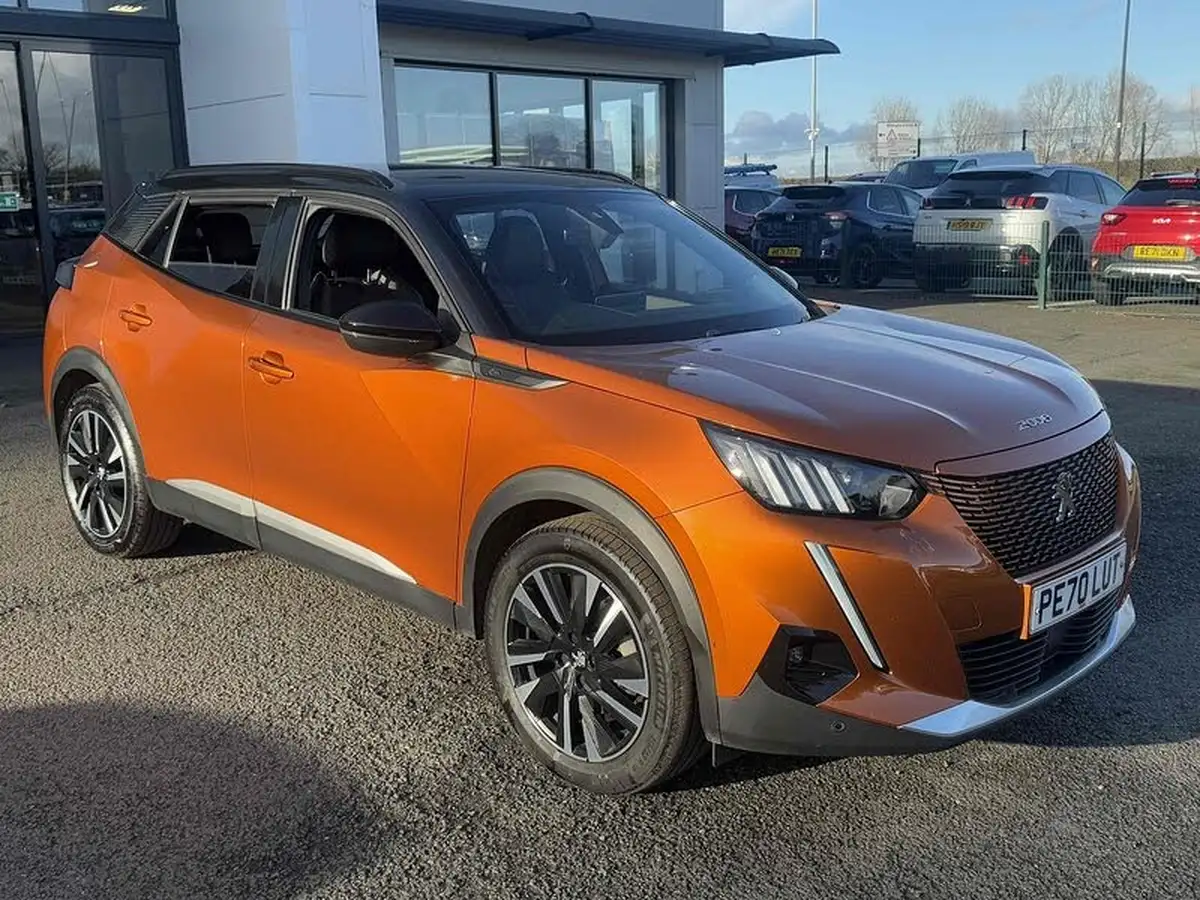 2020-peugeot-2008-suv-e-gt-big-24