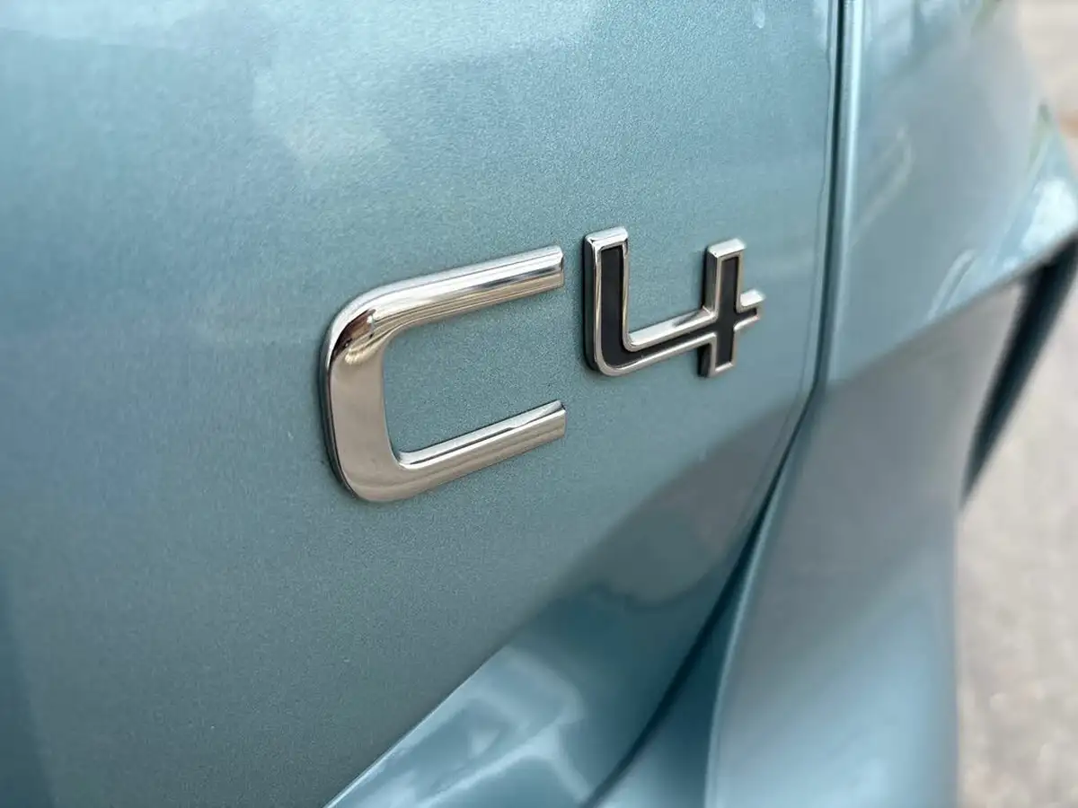 2021-citroen-c4-12-puretech-sense-plus-eat8-big-21