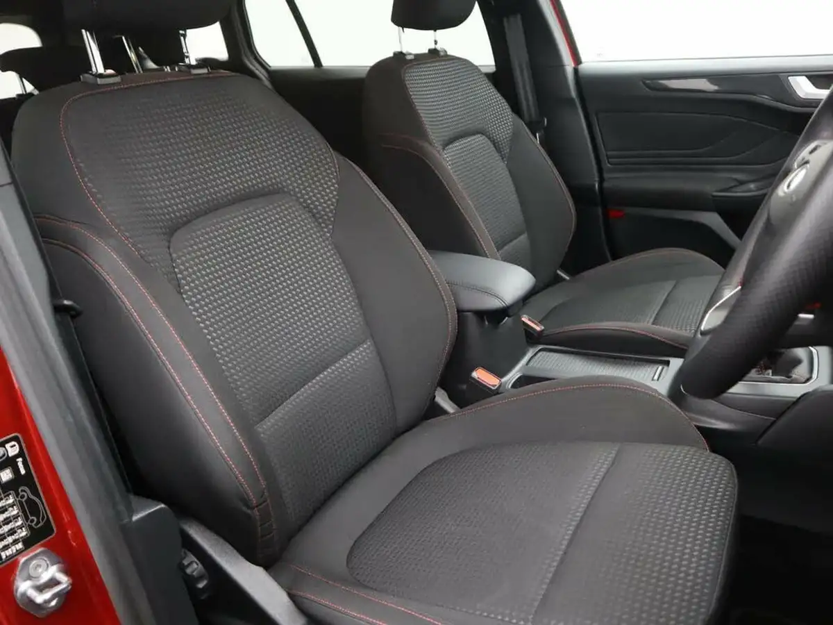2024-ford-focus-10t-st-line-125ps-estate-big-7