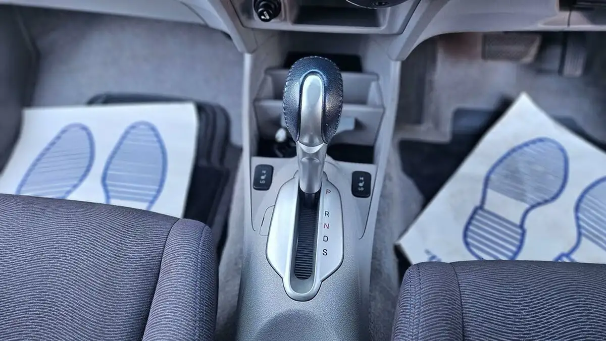2009-honda-insight-13-es-big-28