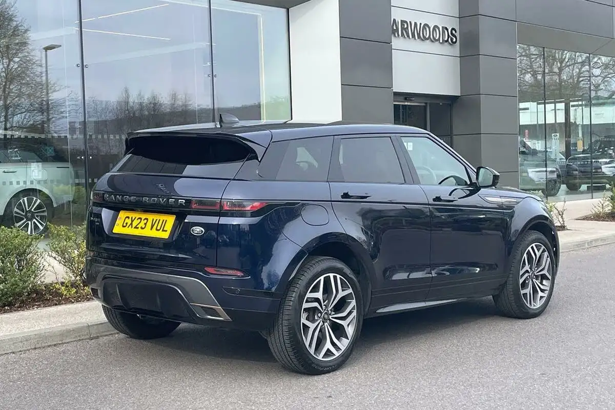 2023-land-rover-range-rover-evoque-15-p300e-r-dynamic-hse-big-8
