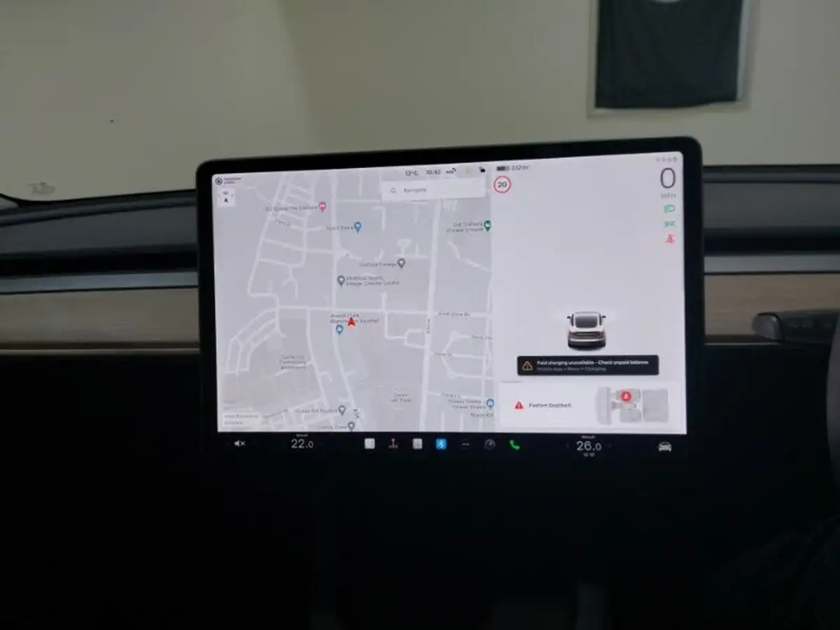 2021-tesla-model-3-e-long-range-awd-big-10