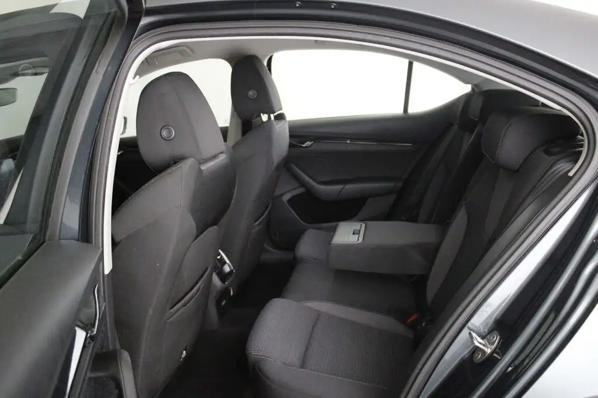 2021-skoda-octavia-10-tsi-se-first-edition-hatchback-big-12