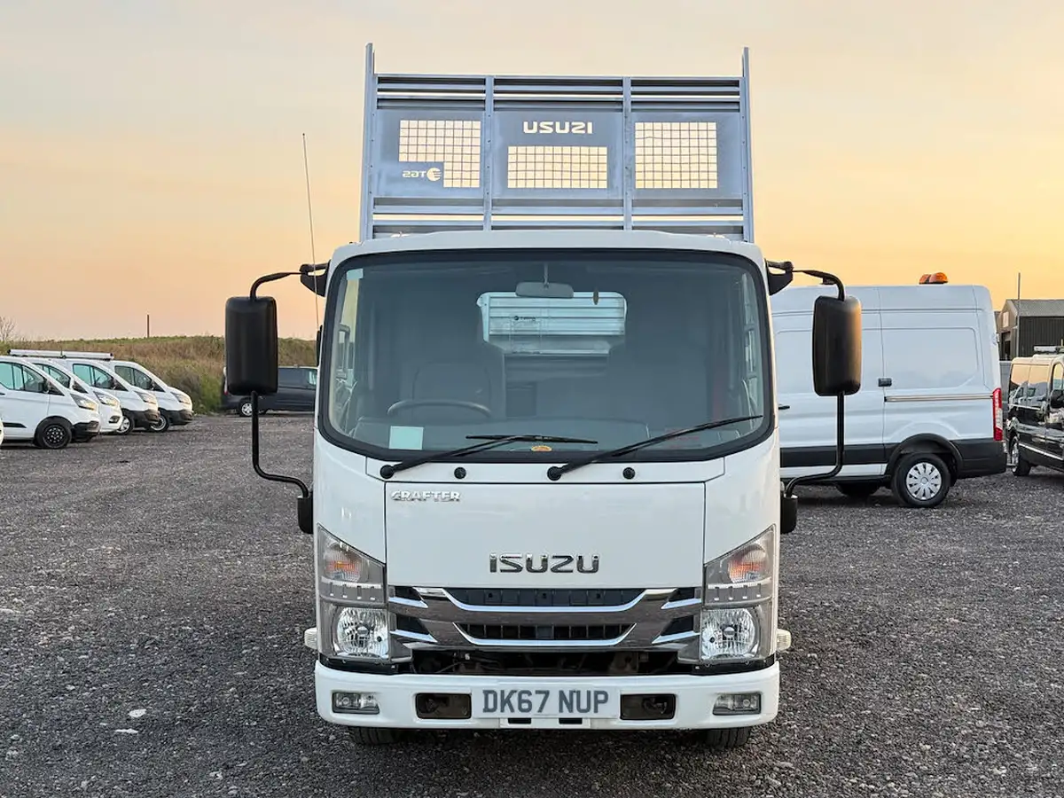 2017-isuzu-truck-n-30td-n35120-s-grafter-dropside-truck-big-1