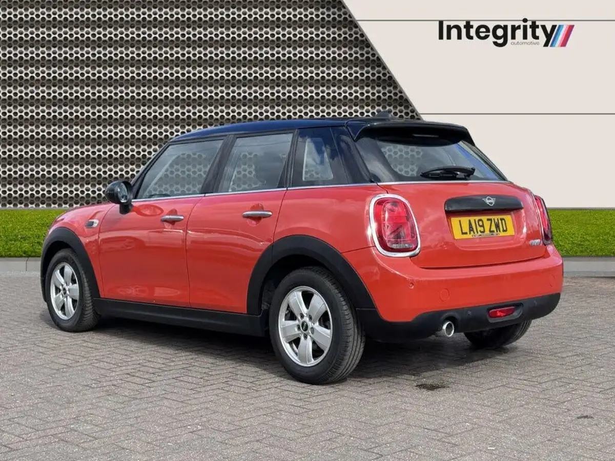2019-mini-cooper-15-cooper-classic-hatchback-5d-big-4